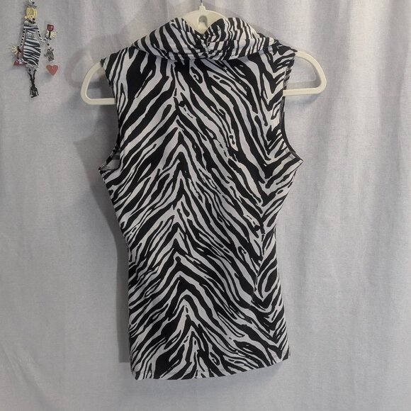 Express Size Medium Sleeveless Cowlneck in Zebra Print - Picture 5 of 16
